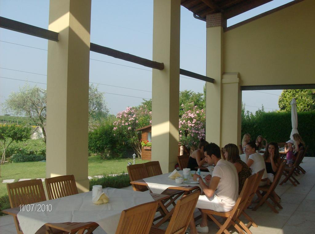 Agriturismo La Palazzina Castelnuovo del Garda Esterno foto