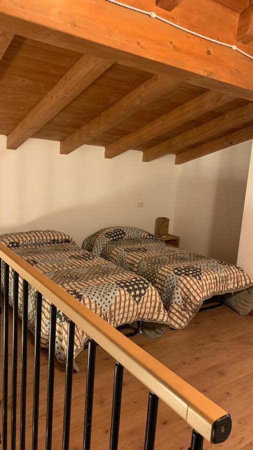 Agriturismo La Palazzina Castelnuovo del Garda Esterno foto