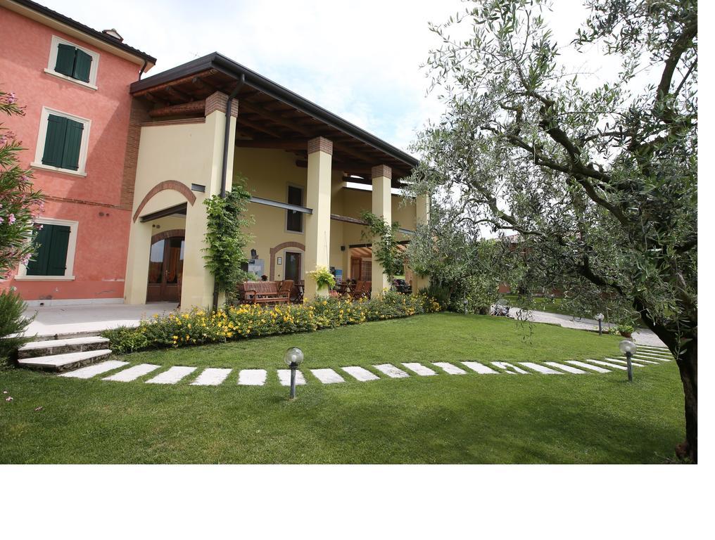 Agriturismo La Palazzina Castelnuovo del Garda Esterno foto