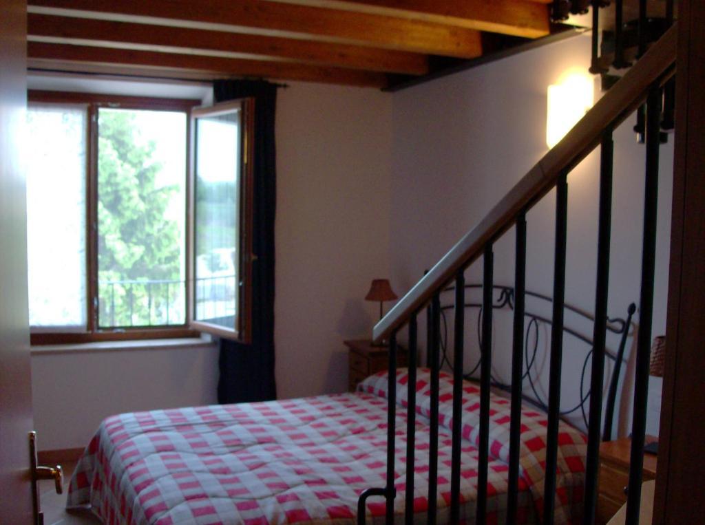 Agriturismo La Palazzina Castelnuovo del Garda Camera foto